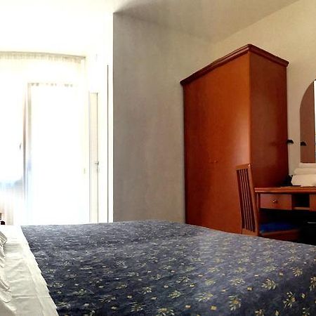 Hotel Villa Candia Линьяно-Саббьядоро Экстерьер фото